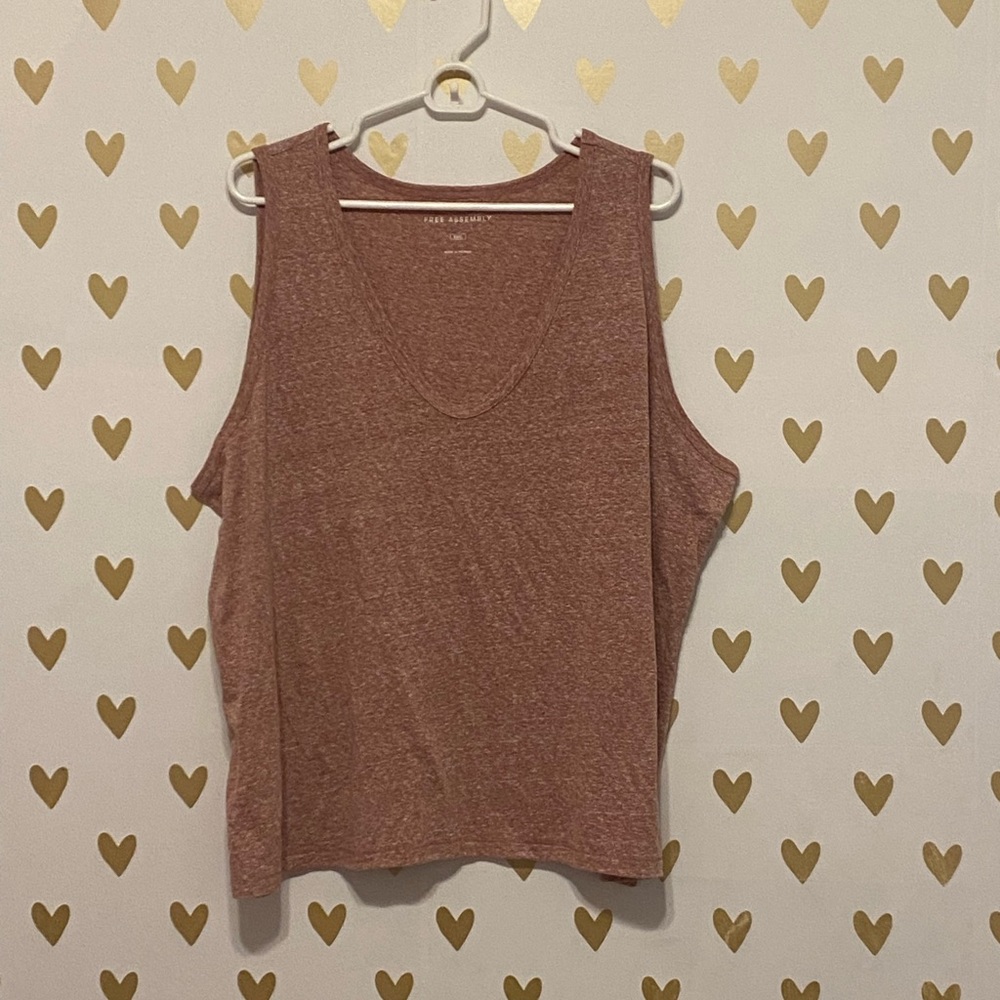 Free Assembly plus size tank